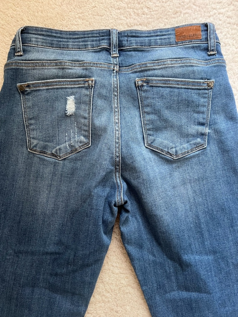 Judy Blue Boyfriend Fit Medium Blue Skinny Distressed Stretch Denim 29 EUC